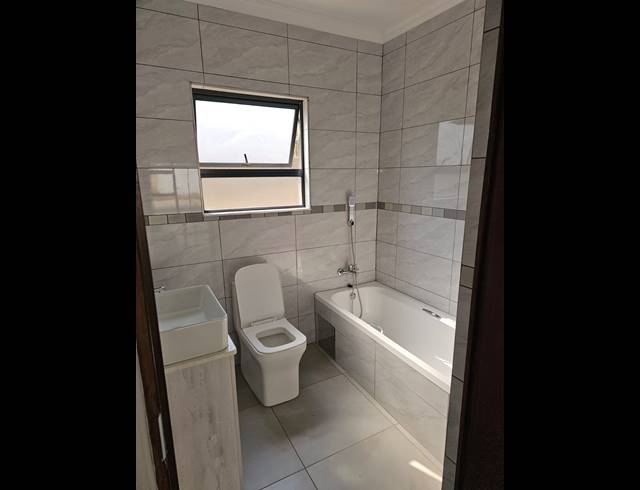 2 BEDROOM FLAT FOR SALE IN MELODIE